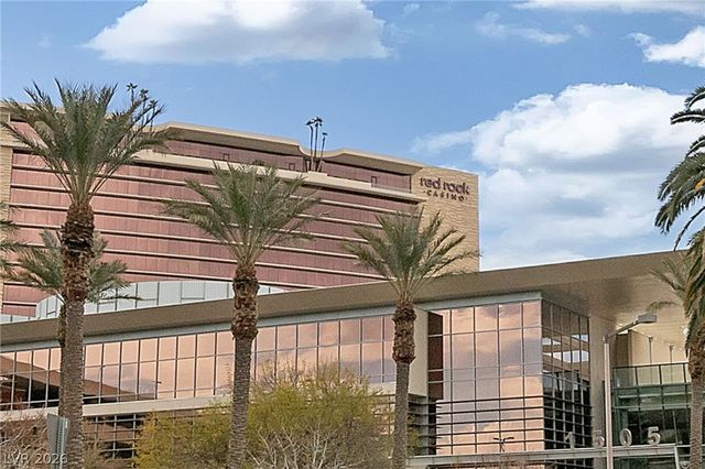 9825 Via Delores Avenue, Las Vegas, NV 89117