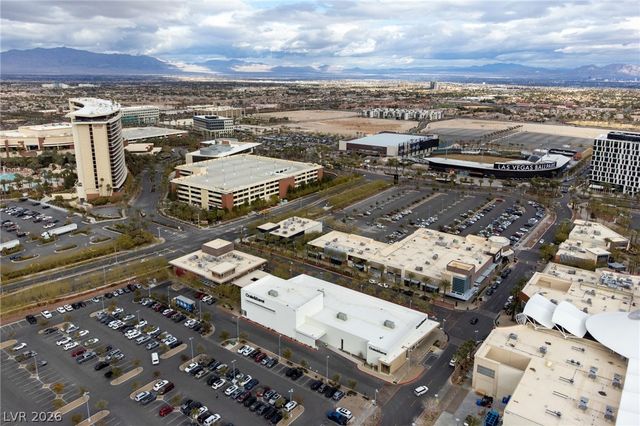 9825 Via Delores Avenue, Las Vegas, NV 89117
