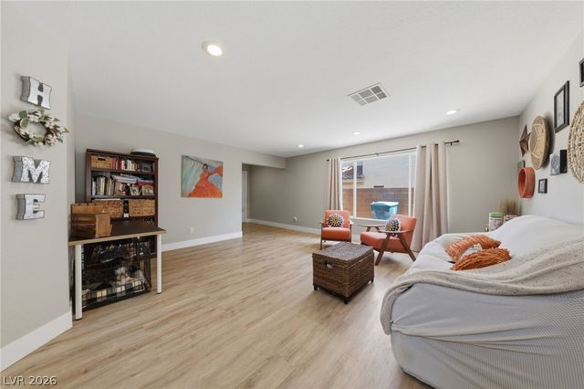 9825 Via Delores Avenue, Las Vegas, NV 89117