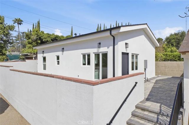 1431 Montgomery A, Glendale, CA 91202