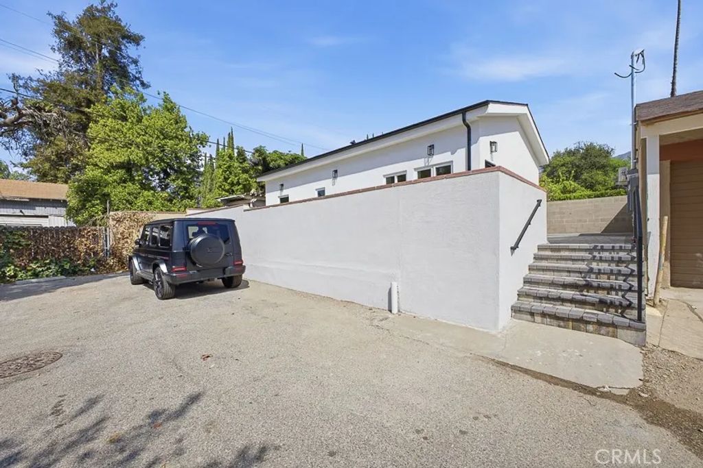 1431 Montgomery A, Glendale, CA 91202