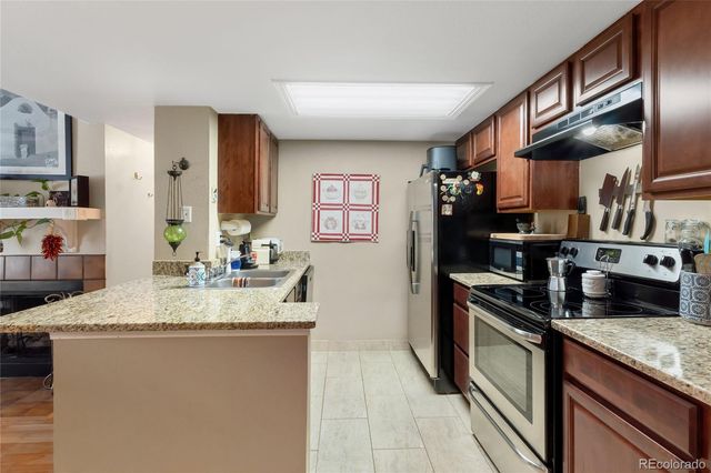 8321 S Upham Way 2-208, Littleton, CO 80128