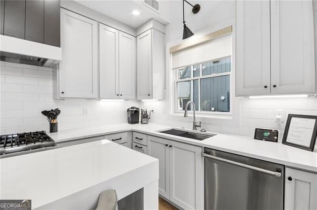 110 Channing Lane, Fayetteville, GA 30214