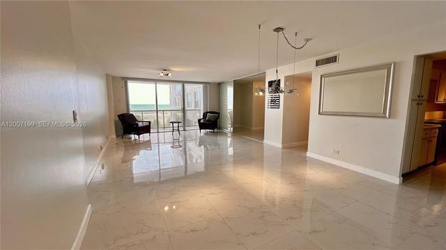 6039 Collins Ave 520, Miami Beach, FL 33140