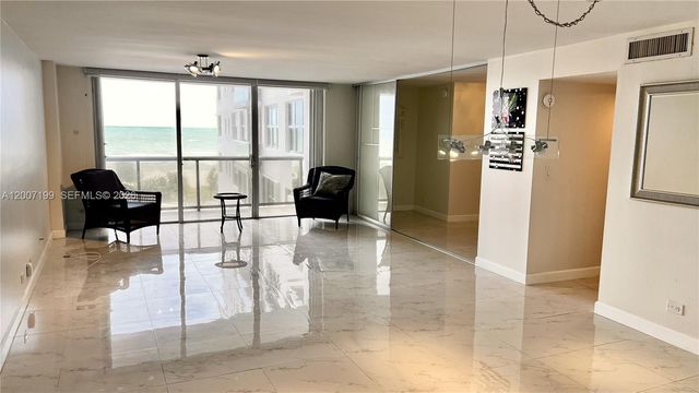 6039 Collins Ave 520, Miami Beach, FL 33140