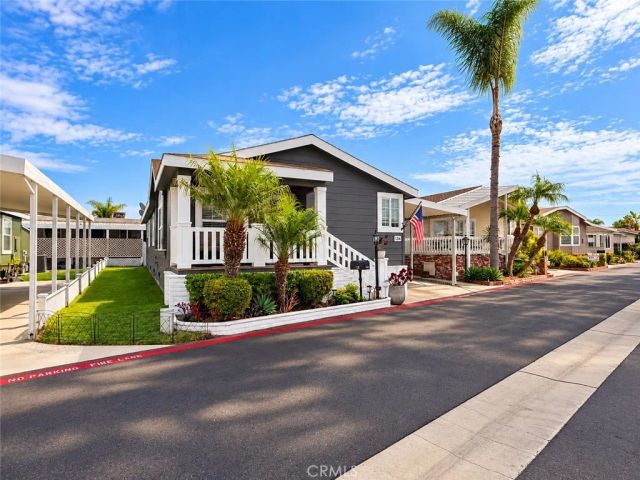 19361 Brookhurst 134, Huntington Beach, CA 92646