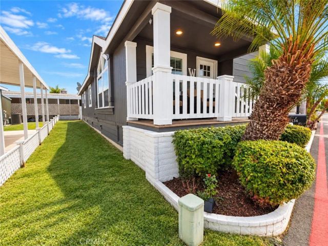 19361 Brookhurst 134, Huntington Beach, CA 92646