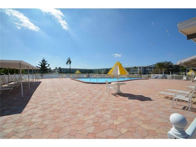 1950 59TH AVENUE N 212, St Petersburg, FL 33714