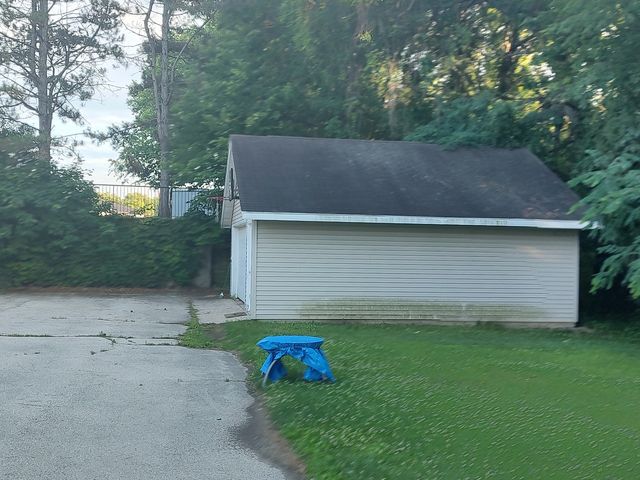 11702 Parkway Drive, Roscoe, IL 61073
