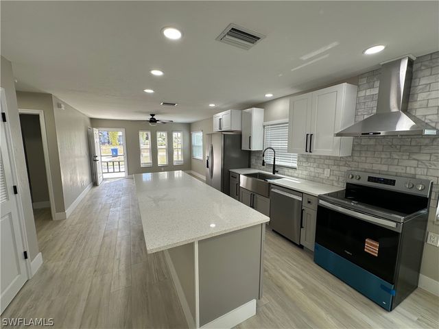 9161 Seville RD, Fort Myers, FL 33967