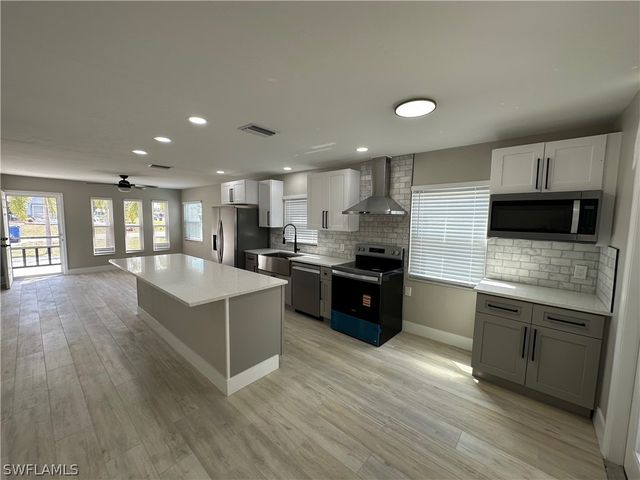 9161 Seville RD, Fort Myers, FL 33967