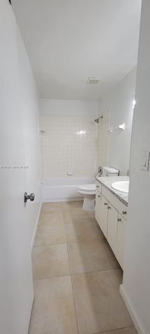 3445 NW 44th St 204, Oakland Park, FL 33309