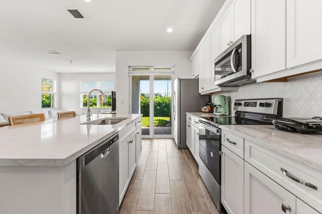 550 Parsons Way, Deerfield Beach, FL 33442