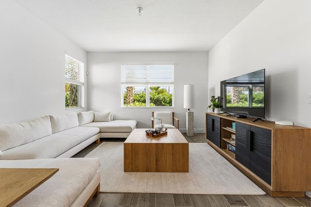 550 Parsons Way, Deerfield Beach, FL 33442