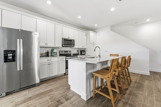 550 Parsons Way, Deerfield Beach, FL 33442