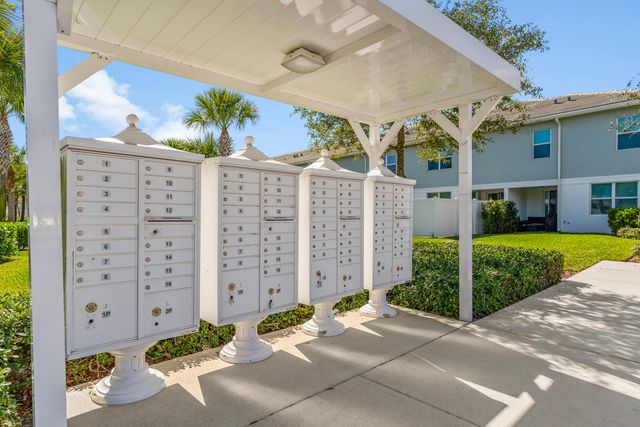 550 Parsons Way, Deerfield Beach, FL 33442