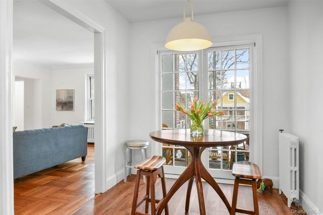 910 Stuart Avenue 2J, Mamaroneck, NY 10543