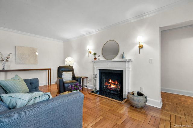 910 Stuart Avenue 2J, Mamaroneck, NY 10543