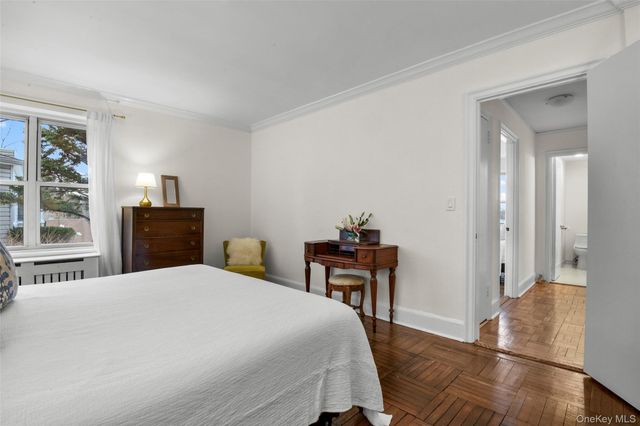 910 Stuart Avenue 2J, Mamaroneck, NY 10543