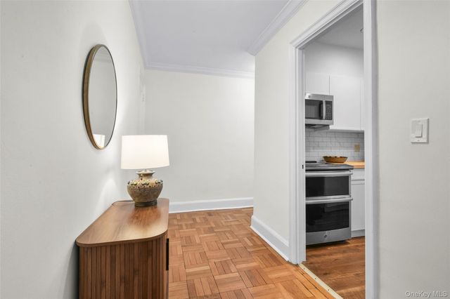 910 Stuart Avenue 2J, Mamaroneck, NY 10543