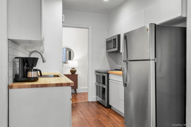 910 Stuart Avenue 2J, Mamaroneck, NY 10543