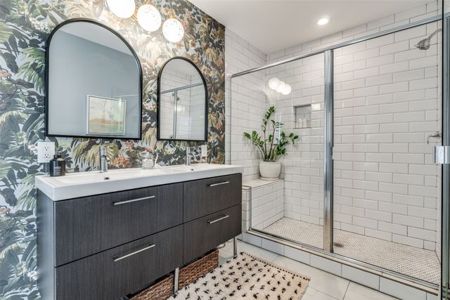 7014 Vivian Avenue, Dallas, TX 75223