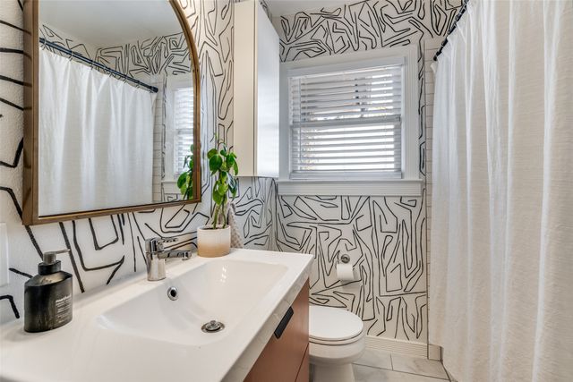 7014 Vivian Avenue, Dallas, TX 75223