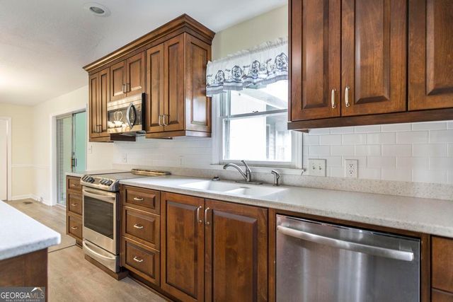 2567 Sofkee Circle, Lizella, GA 31052
