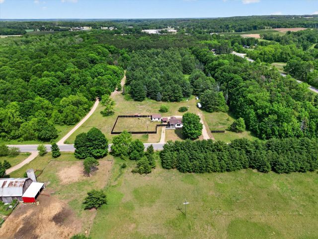 827 Williams Road, Allegan, MI 49010