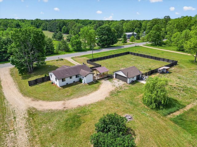 827 Williams Road, Allegan, MI 49010