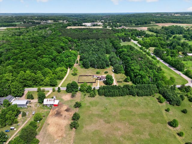 827 Williams Road, Allegan, MI 49010