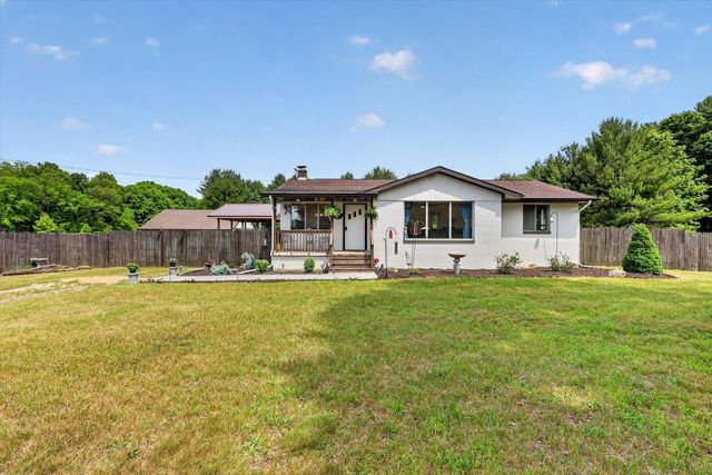 827 Williams Road, Allegan, MI 49010
