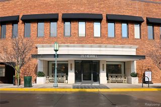 211 E Merrill Street 405, Birmingham, MI 48009