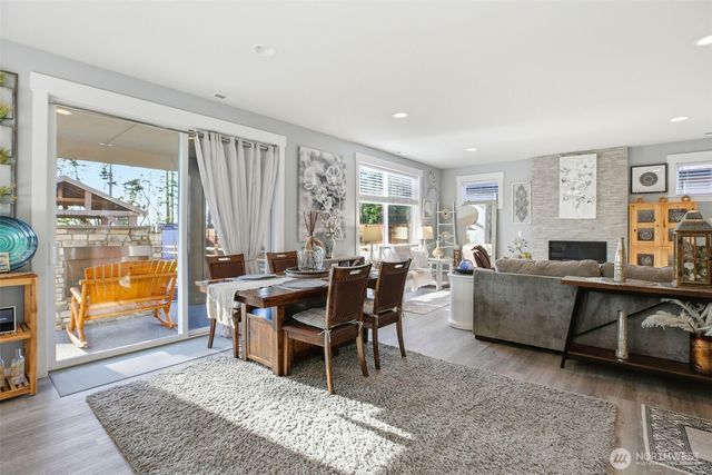 1189 Seawall Lane, Oak Harbor, WA 98277