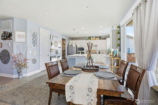 1189 Seawall Lane, Oak Harbor, WA 98277