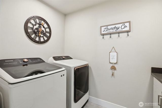 1189 Seawall Lane, Oak Harbor, WA 98277