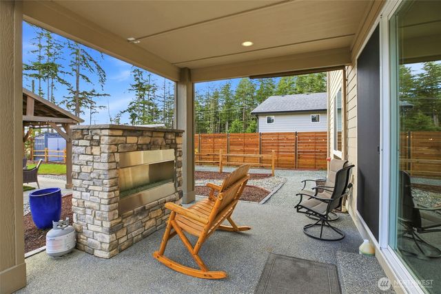 1189 Seawall Lane, Oak Harbor, WA 98277