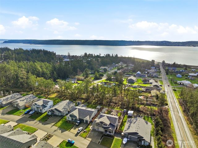 1189 Seawall Lane, Oak Harbor, WA 98277