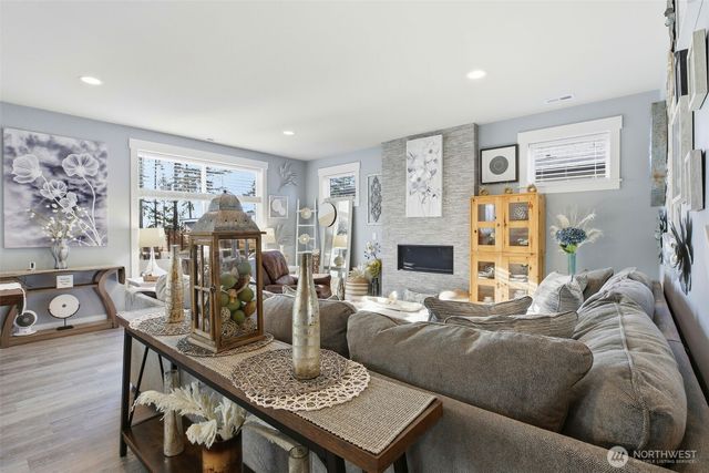 1189 Seawall Lane, Oak Harbor, WA 98277