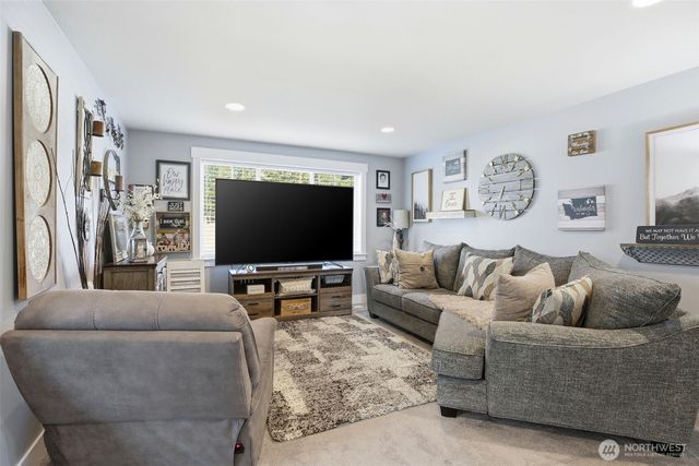 1189 Seawall Lane, Oak Harbor, WA 98277