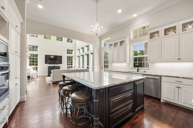 1619 Bloomfield Road, Valley View, TX 76272