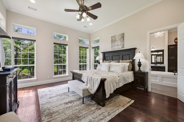 1619 Bloomfield Road, Valley View, TX 76272