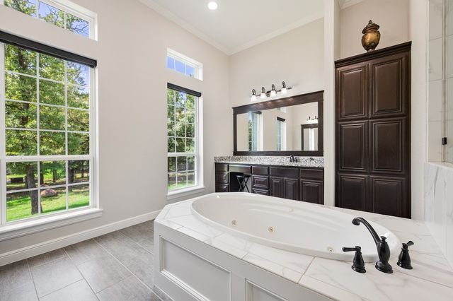 1619 Bloomfield Road, Valley View, TX 76272