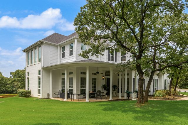 1619 Bloomfield Road, Valley View, TX 76272