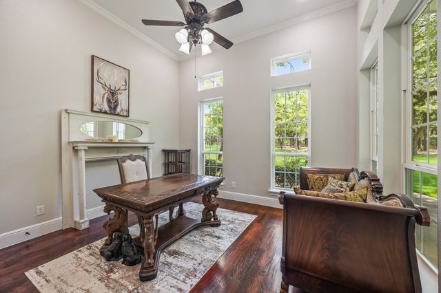 1619 Bloomfield Road, Valley View, TX 76272