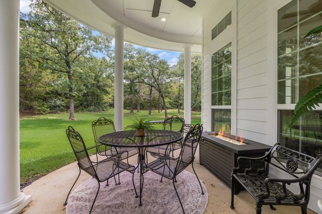1619 Bloomfield Road, Valley View, TX 76272