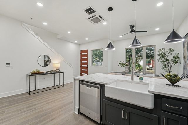 2811 Zach Scott ST, Austin, TX 78723