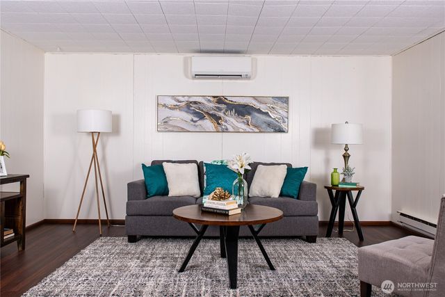 28618 47th Place S, Auburn, WA 98001