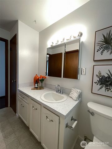 28618 47th Place S, Auburn, WA 98001