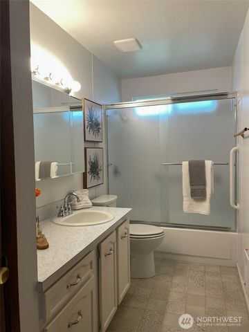 28618 47th Place S, Auburn, WA 98001